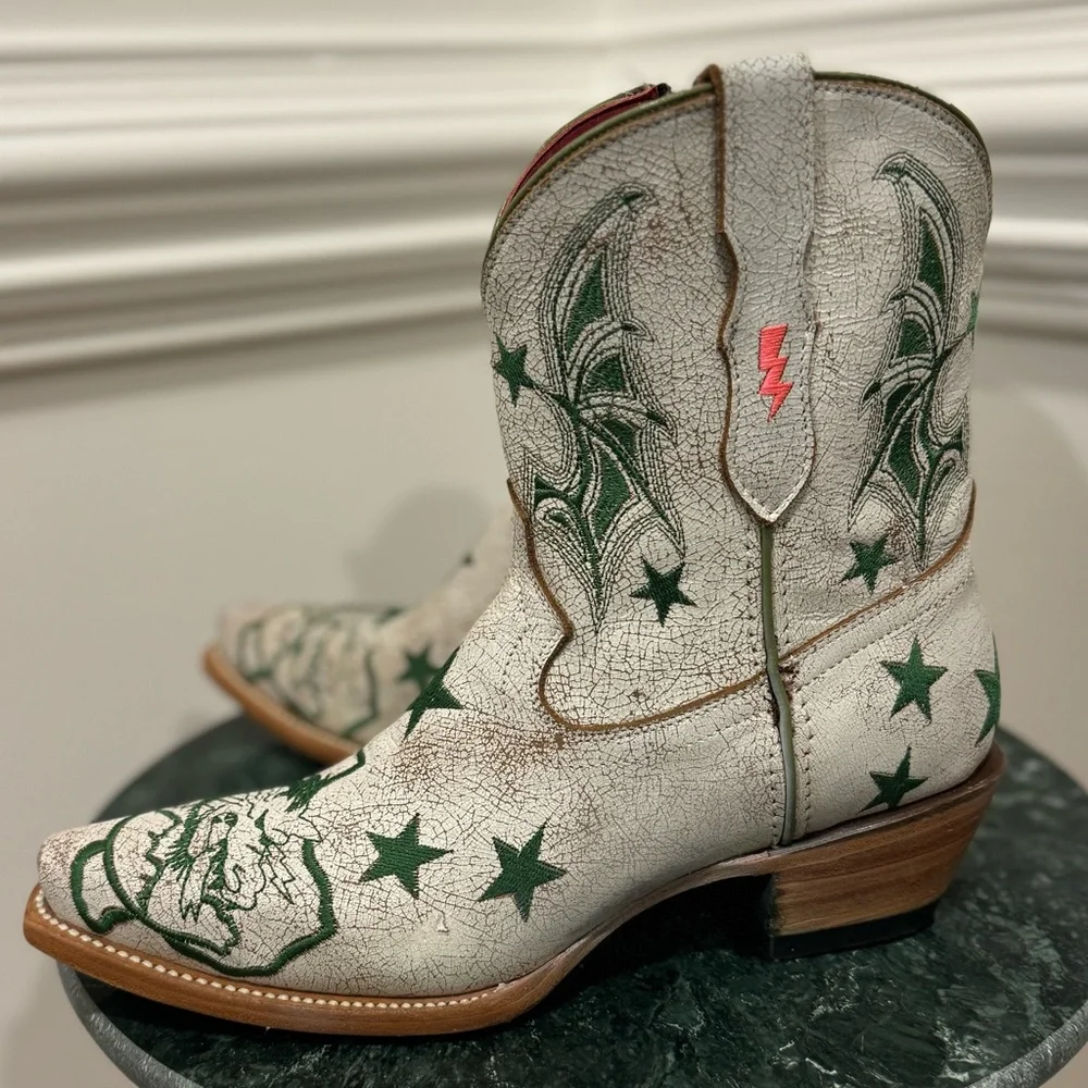 FERRINI | White Leather Dragon Star Bootie Size 8B